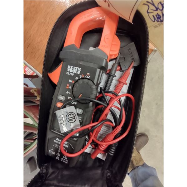 LIKE-NEW KLEIN TOOLS CL700 DIGITAL CLAMP METER