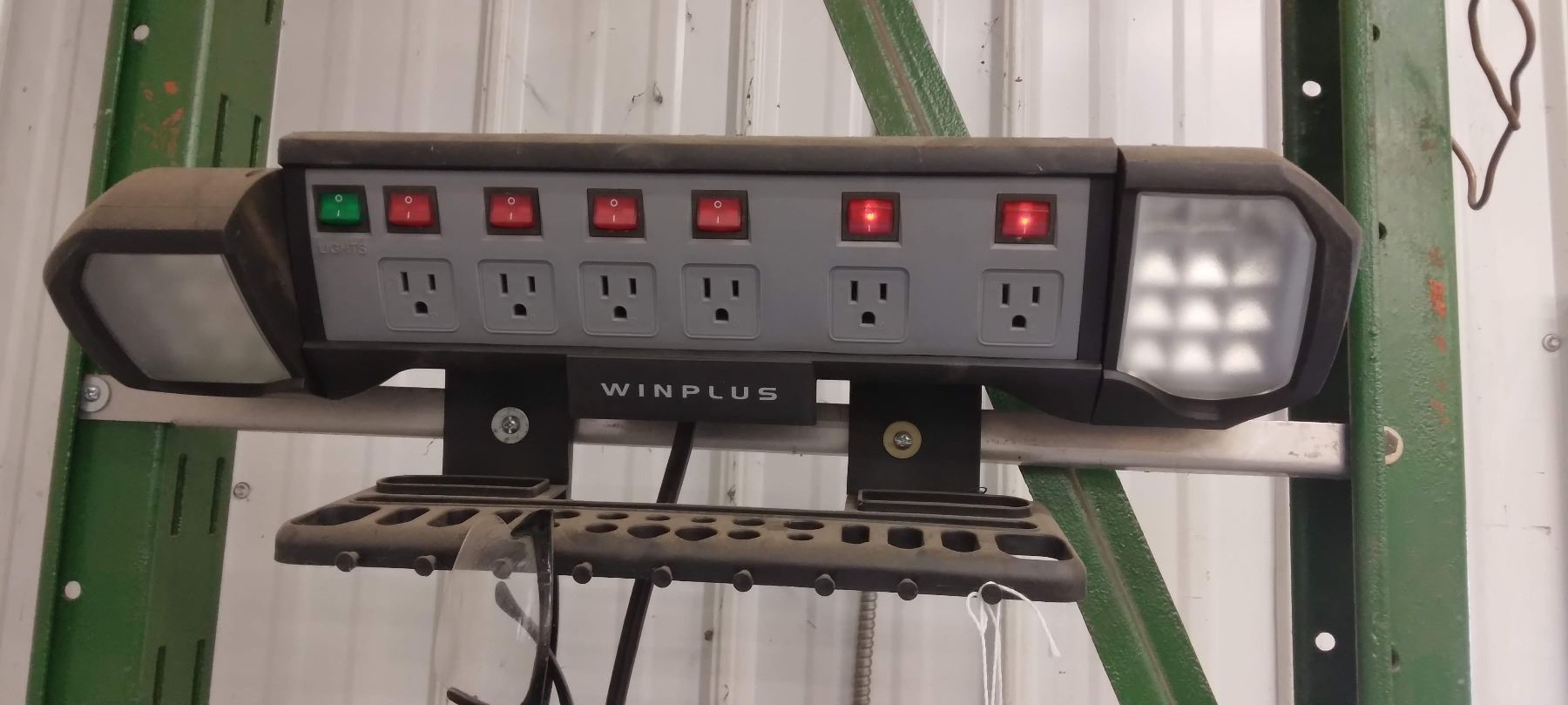 WINPLUS POWER STATION WITH SWIVEL LED SHOP LIGHTS, WORKS