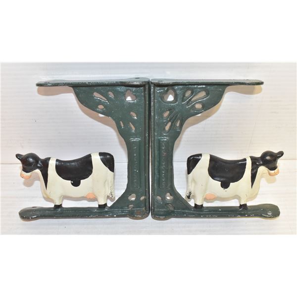 PAIR OF HEAVY CAST IRON DAIRY COW SHELF SUPPORTS