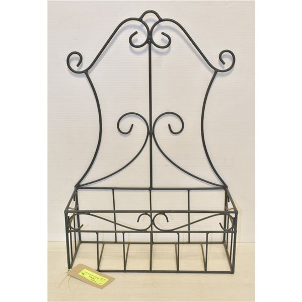 23" TALL WROUGHT IRON PLANT HOLDER
