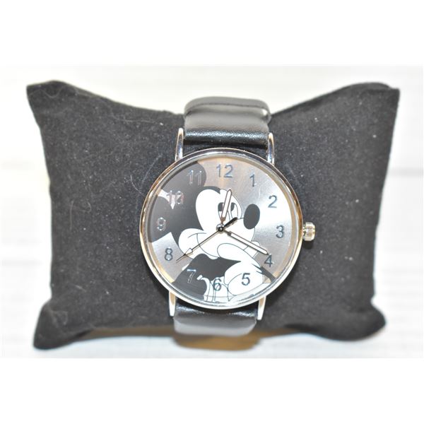 NEW MICKEY MOUSE QUARTZ MOVEMENT WATCH