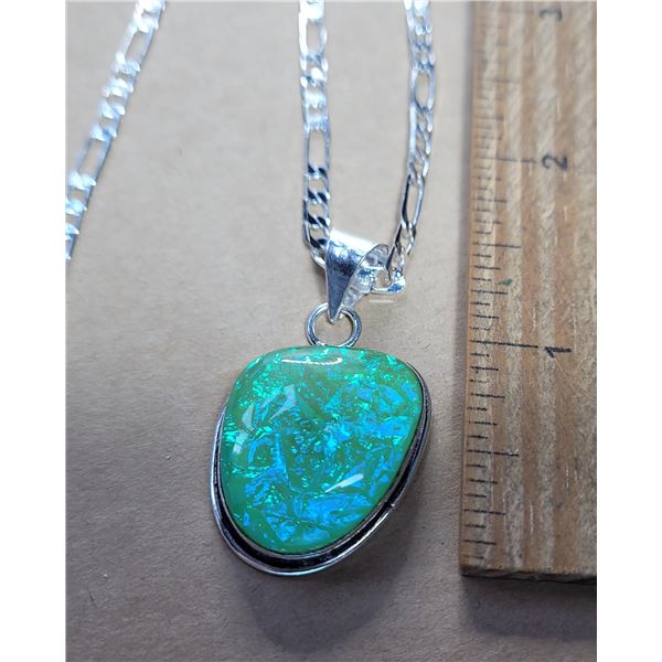 5)  BLUE/GREEN AUSTRALIAN TRIPLATE FREE FORM