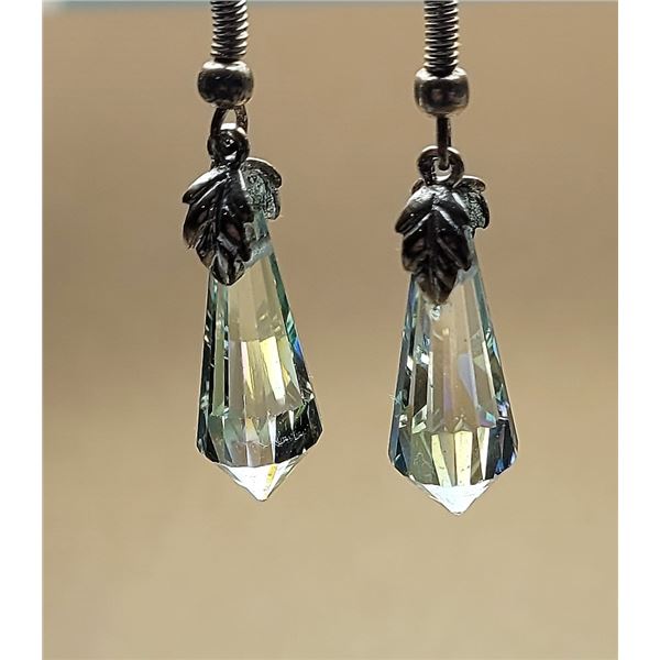 12)  SWAROVSKI CRYSTAL DROP EARRING ON