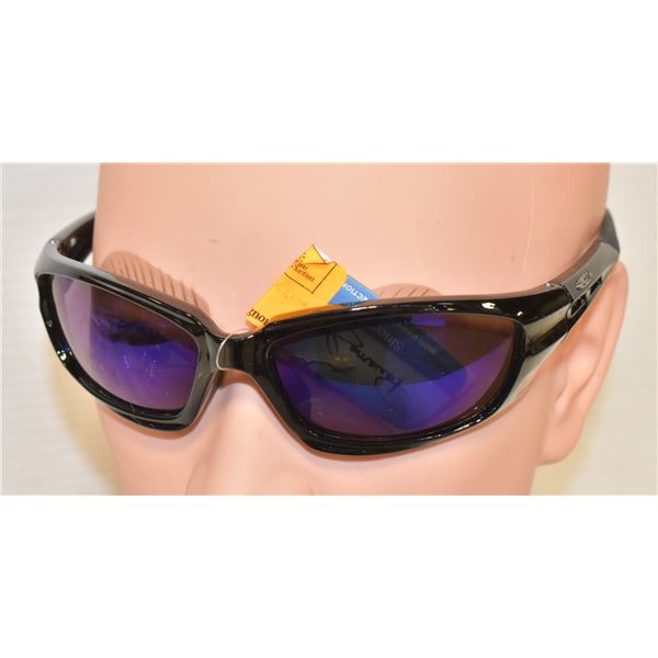 PAIR OF NEW PANAMA JACK SUNGLASSES