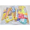Image 1 : BAG OF ASSORTED CANDY + CHOCOLATE BARS