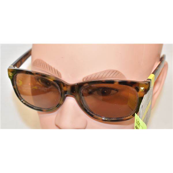 PAIR OF NEW FOSTER GRANT SUNGLASSES.