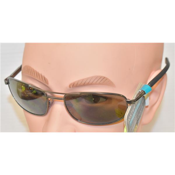 PAIR OF NEW FOSTER GRANT SUNGLASSES.