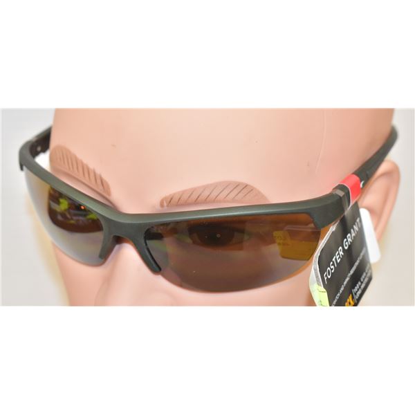 PAIR OF NEW FOSTER GRANT SUNGLASSES.