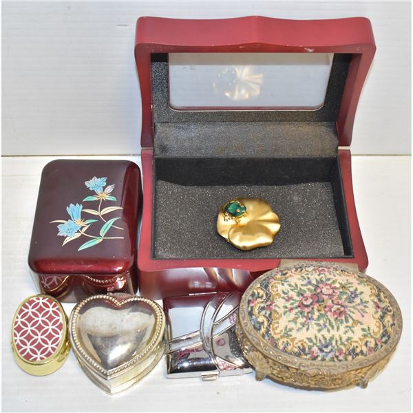 COMPACT CASES AND JEWELRY BOXES