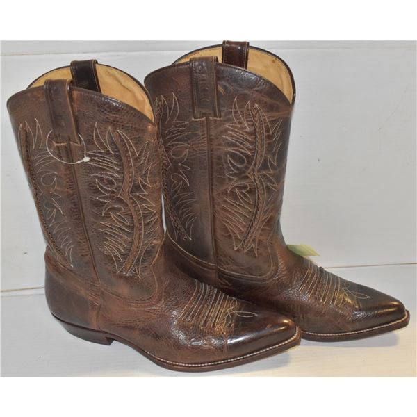 SIZE 10 SANCHO COWBOY BOOTS