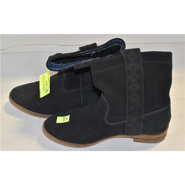 TOMS SIZE 6 BLACK BOOTS