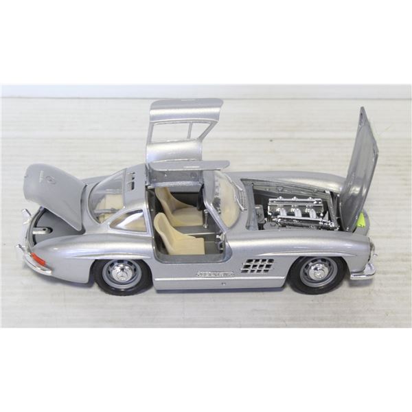 1/24 SCALE MERCEDES 1954 300 SL DIECAST
