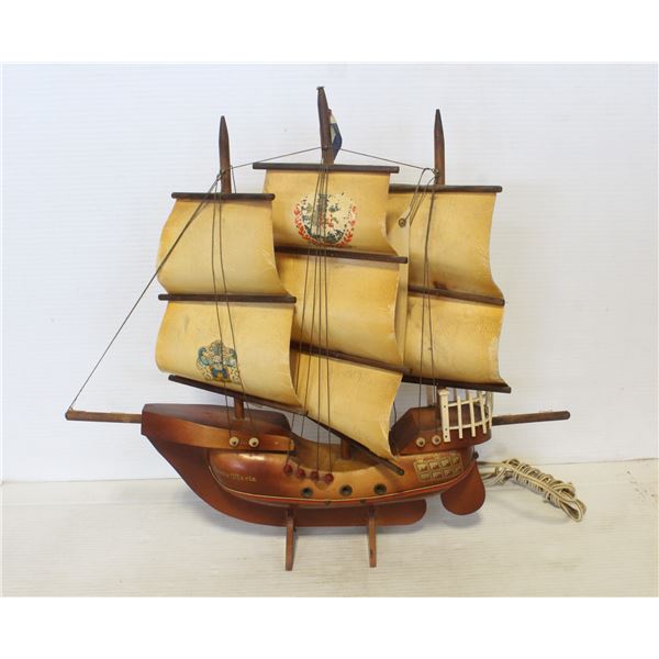 VINTAGE SHIP LIGHT 19" X 17.5"