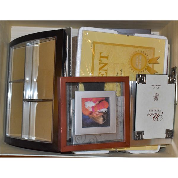 LOT OF PICTURE FRAMES