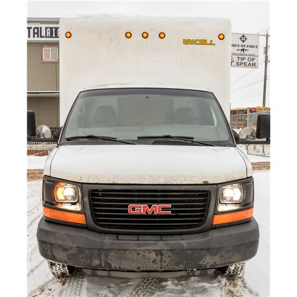 2009 GMC CUTAWAY 3500 1-TON CUBE VAN