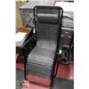 Image 1 : NEWLY ASSEMBLED GREY FULL RECLINING PATIO CHAIR