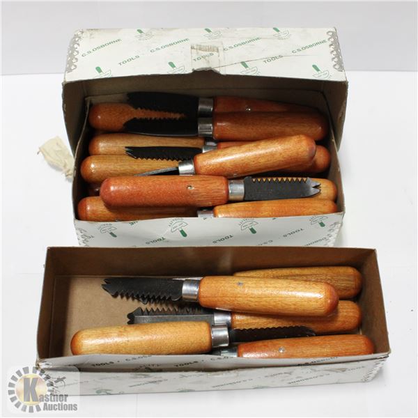 LOT OF STAPLE REMOVERS - WOODEN HANDLES