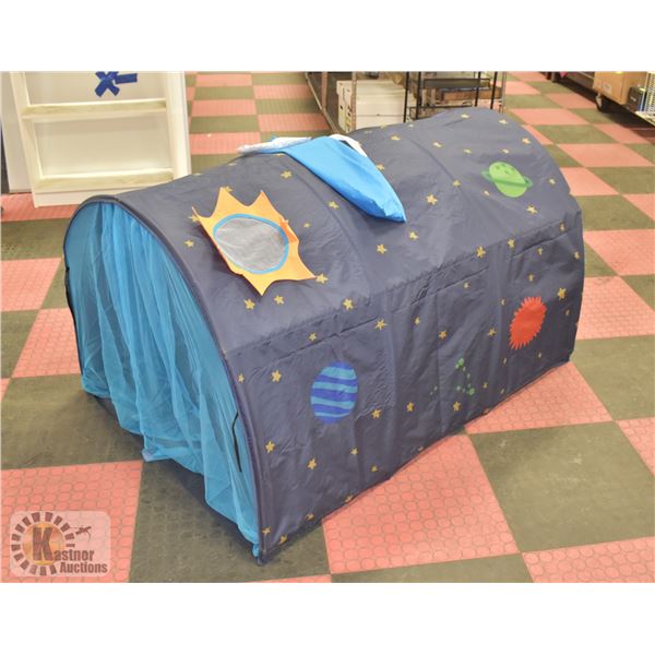 NEWLY ASSEMBLED KIDS PLAY TENT, BLUE WITH STARS