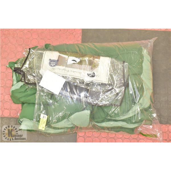 TWO TONE GREEN DOWN ALTERNATIVE TWIN SIZE DUVET