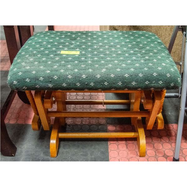 ROCKING OTTOMAN