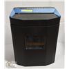 Image 1 : ROYAL 805MC 8-SHEET MICROCUT SHREDDER, CUTS CREDIT
