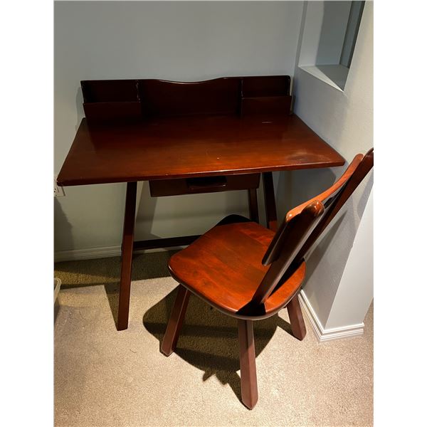 Telephone Desk and Chair Imperial Loyalist