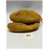 Image 3 : First Nations Small (childs) Beaded Footwear Mukluks Foot approx: 5.5"x2.5" 6"T