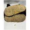 Image 4 : First Nations Beaded Footwear Mukluks - Foot Approx 10"x4.5" Height 10"