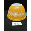 Image 3 : Mixed Lot of Vintage Pyrex (3) 1.5 Pt Mixing Bowls & (1) Small Fridge Dish w/Lid