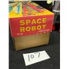 Image 4 : Space Robot Key Wound Motor Metal Toy MS 403 China W/box Appr: 8"T 3"W