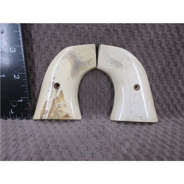 Ruger Blackhawk Ivory Like Grips