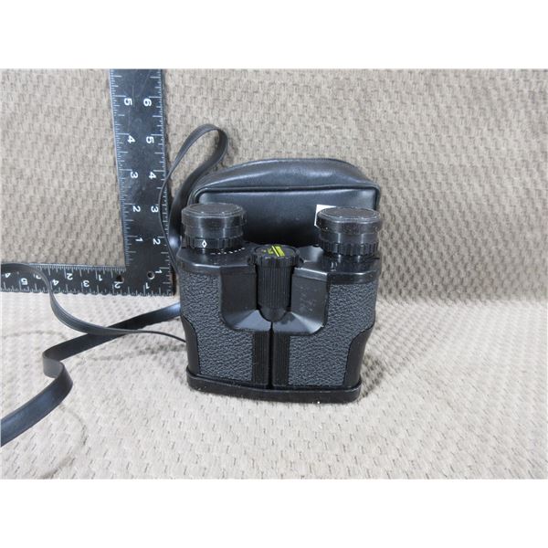 Bushnell 7 x 25 Binoculars - With Case - Appears Clear