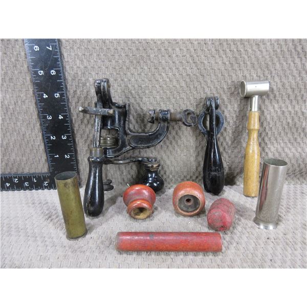 Vintage 12 Guage Shotgun Reloader - With Accessories