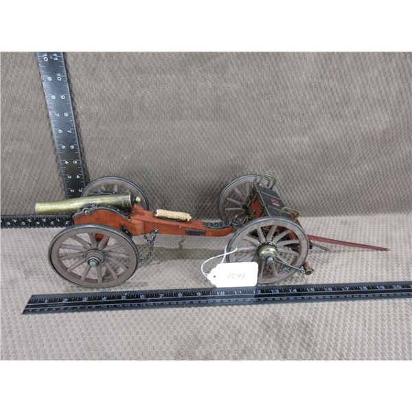 Dahlgren 1861 Civil War Cannon & Limber Replica