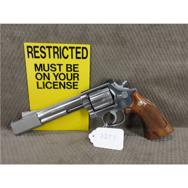 Restricted - Smith & Wesson Model 686 in .357 Magnum