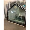 Image 1 : 2 Big Bay Windows