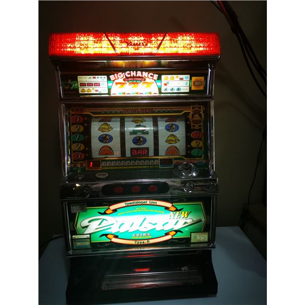 VINTAGE SLOT MACHIINE BIG CHANCE 777