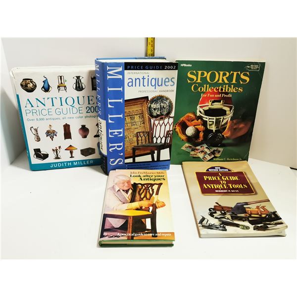LOT OF ANTIQUE AND COLLECTIBLE GUIDE BOOKS
