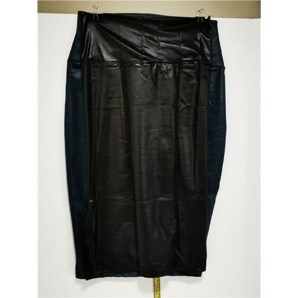 BRAND NEW BLACK SILKY SHEEN PENCIL SKIRT