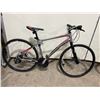 Image 2 : GT OASUEJ1 GREY 21 SPEED HYBRID STYLE ROAD BIKE WITH FULL DISC BRAKES & MEDIUM SIZE FRAME