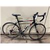 Image 2 : TREK ALPHA BLACK 16 SPEED ROAD BIKE