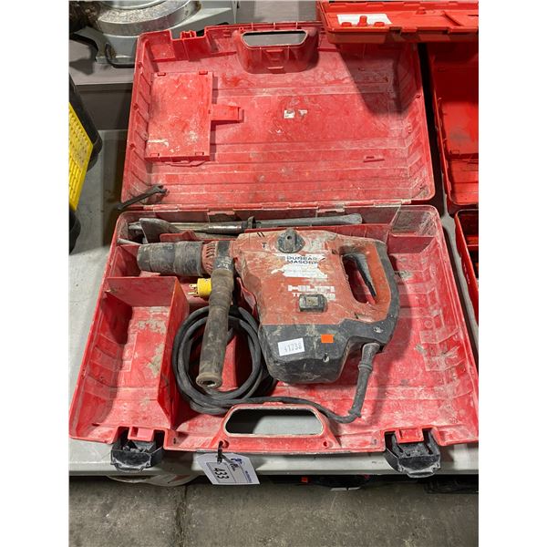 HILTI TE 50-AVR ELECTRIC HEAVY DUTY HAMMER DRILL WITH ASSORTED DRILL BITS AND CARRY CASE