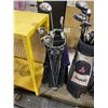 Image 2 : OGIO PORTABLE GOLF BAG WITH 8 ASSORTED RIGHT HANDED CLUBS