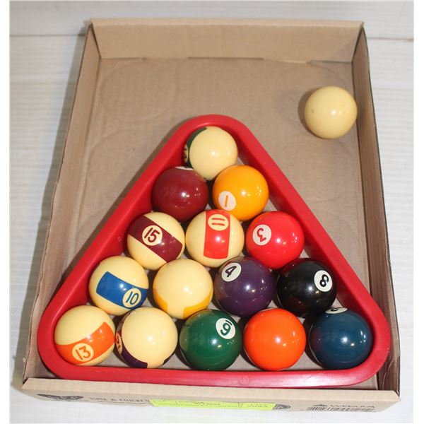 VINTAGE MINI BILLARD POOLBALLS