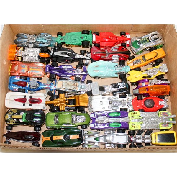 LOT OF 28 HOTWHEELS