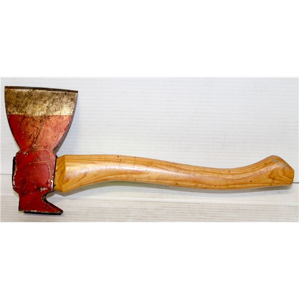 VINTAGE 1/2 # CANADIAN MULTIUSE HATCHET