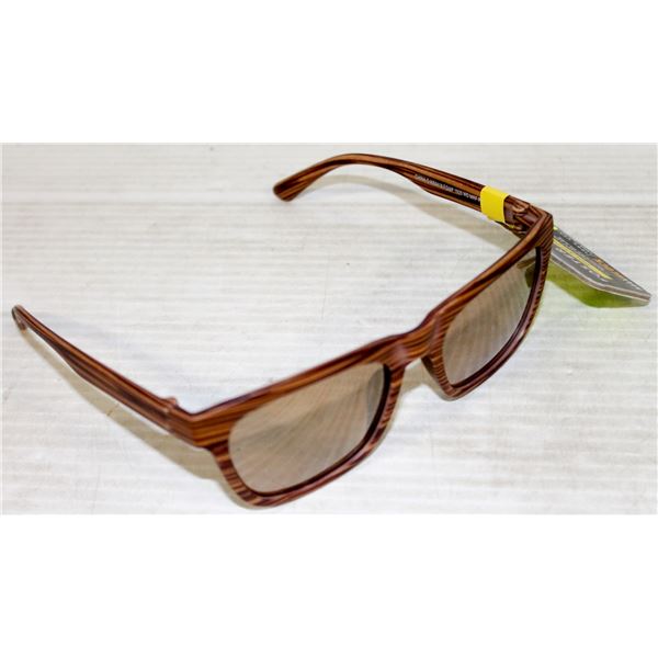 PAIR OF NEW FOSTER GRANT SUNGLASSES