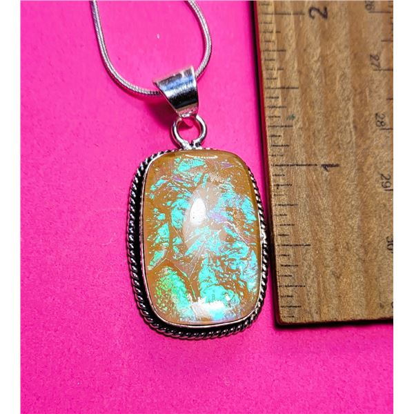 24)  RECTANGULAR CUT PALE YELLOW/GREEN