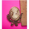 Image 1 : 9)  GOLD TONE AND CRYSTAL RETRO STYLE CAMEO