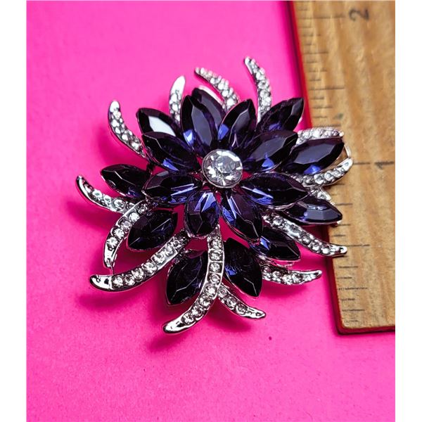 22)  DEEP PURPLE WITH CLEAR RHINESTONES FLOWER